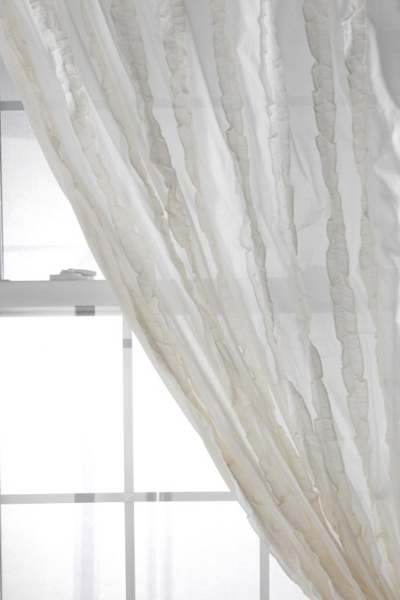 Tuxedo Ruffle Curtain