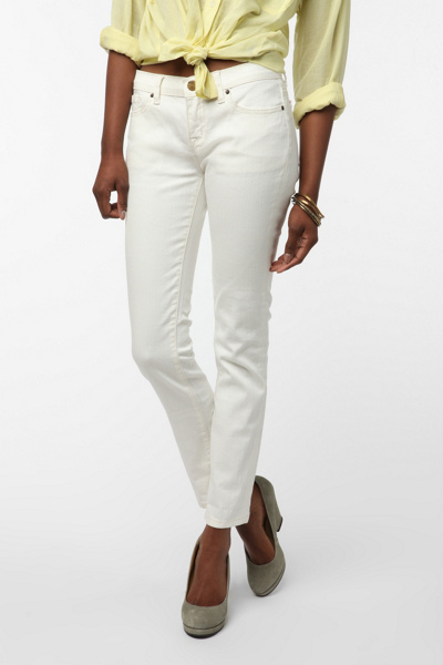 BDG Cigarette Mid-Rise Jean - White