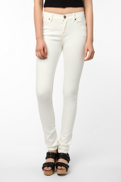 BDG Cigarette High-Rise Jean - White