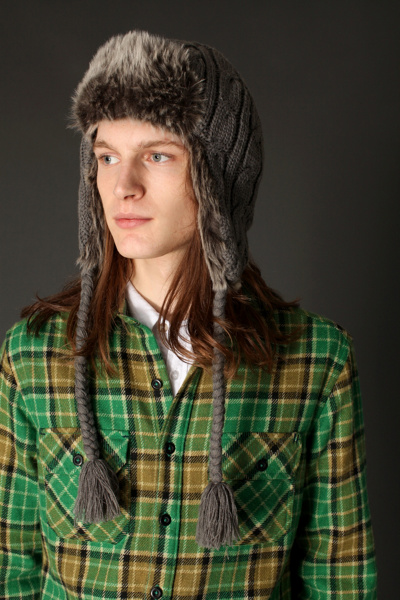 Urban Outfitters - Cable-Knit Trapper Hat