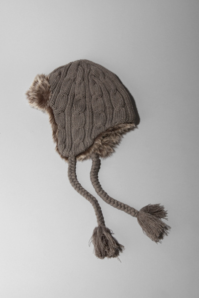 Urban Outfitters - Cable-Knit Trapper Hat