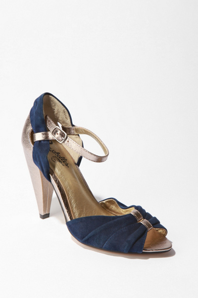 Seychelles Little Owl Heel