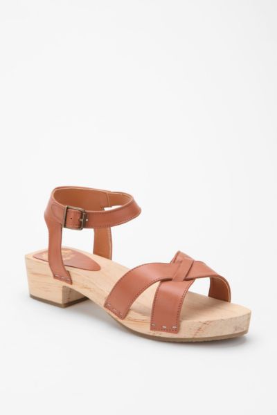 Ecote Wood Bottom Sandal