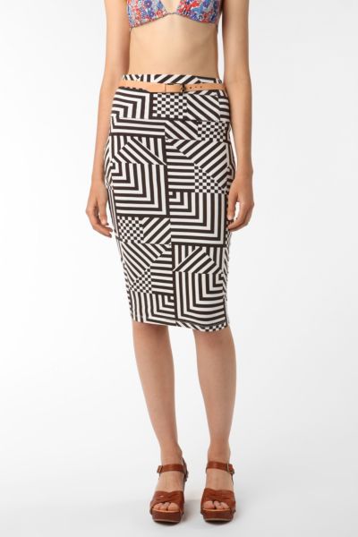 Truly Madly Deeply Printed Below-The-Knee Pencil Skirt