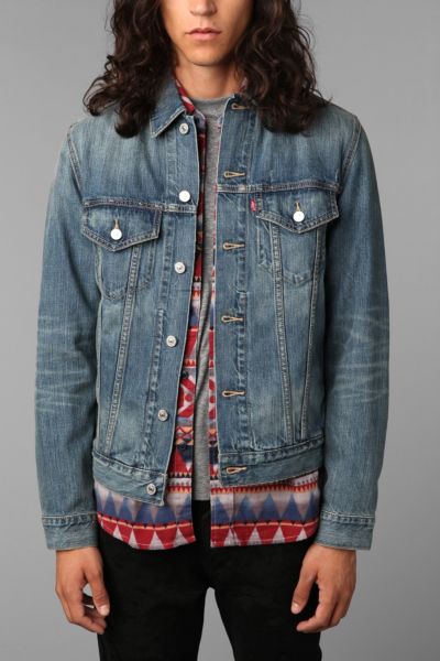 Denim jacket best on sale color