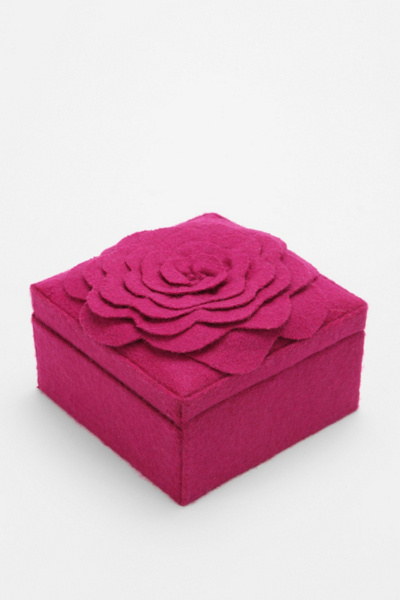 Thumbnail image for 3D Felt Flower Jewelry Box