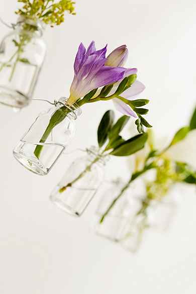 Bud Vase Garland