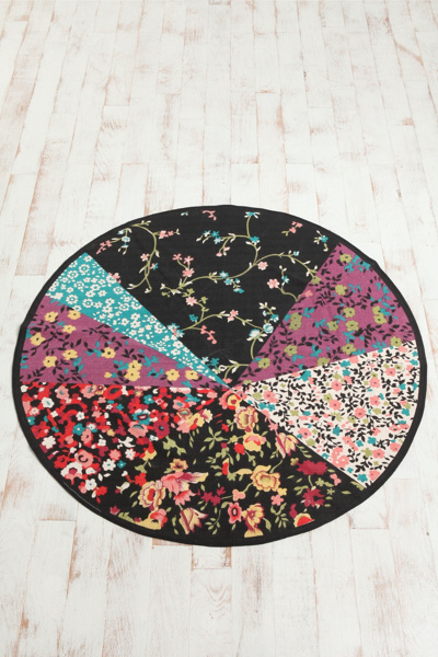 Thumbnail image for 60″ Round Ditsy Slice Rug