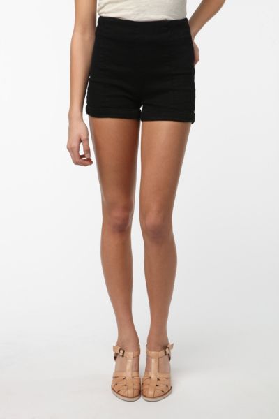 asked Do the Urban Outfitters Cooperative High-Rise Denim Shorts run ...