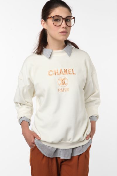 chanel sweatshirt beige