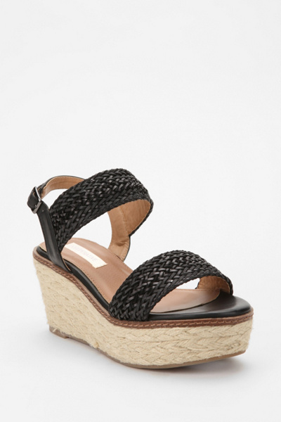 Cooperative Macramé Wedge
