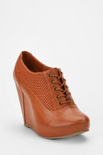 Cooperative Woven Wedge