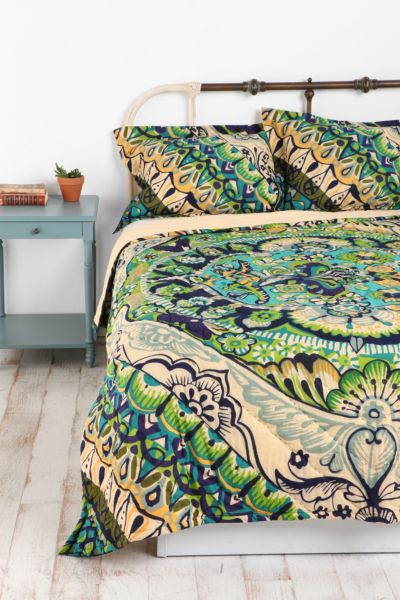 Painted Mandala Quilt Urban Outfitters