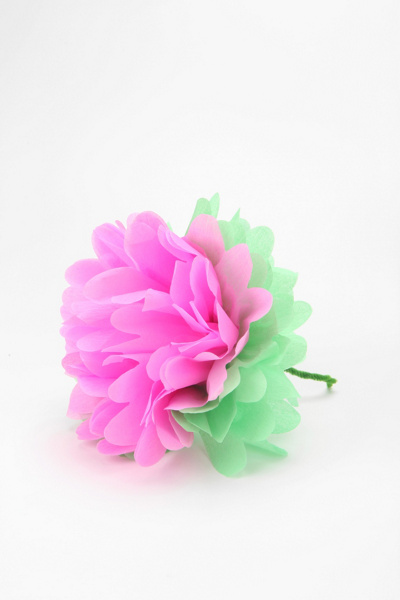 Crepe Paper Flower Decoration Kit Urban Outfitters