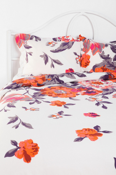 Thumbnail image for Plum & Bow Falling Garden Sham