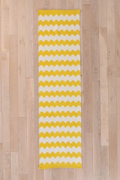 Zigzag Runner - Urban Outfitters