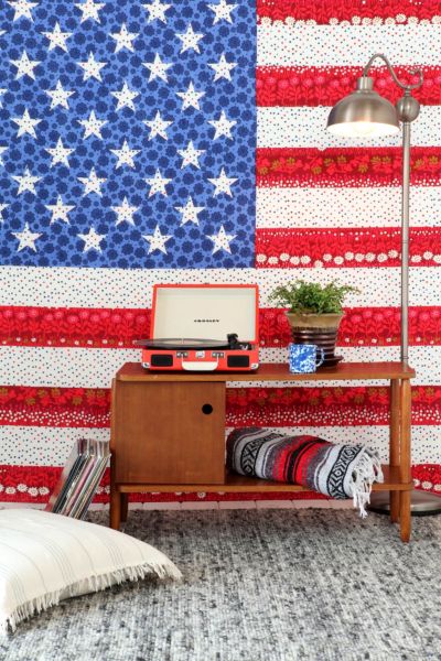 Plum  Bow Floral Flag Tapestry - Urban Outfitters