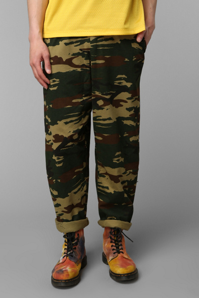 Zubaz Woodland Camo Pant Urban Outfitters
