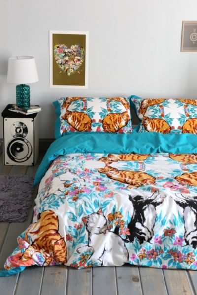 Plum  Bow Cat Kaleidoscope Duvet Cover - Urban Outfitters