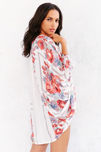 Kimchi Blue Scarf-Print Kimono Jacket