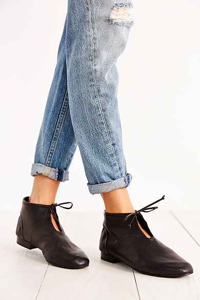 Boots + Booties - Urban Outfitters