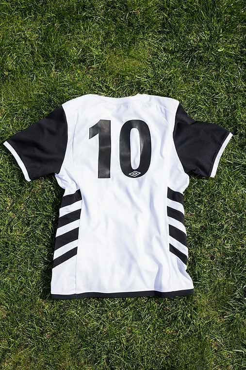 Umbro X UO Soccer Jersey Tee - Urban Outfitters
