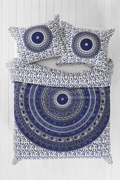 Seen On Tumblr Bedroomdecor Bedding Comforter Bedsidetable