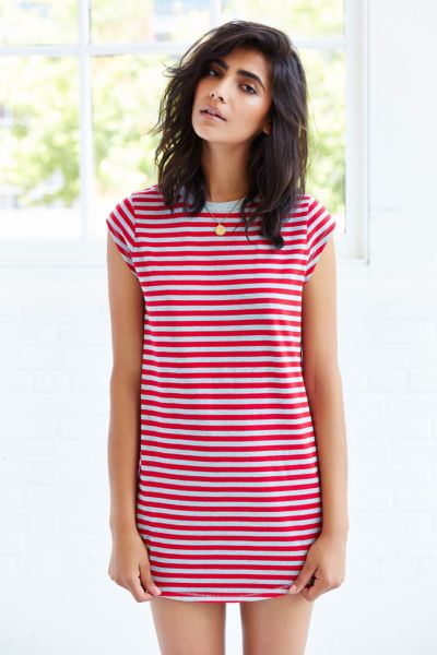 Silence + Noise Gemma Cap-Sleeve T-Shirt Dress - Urban Outfitters