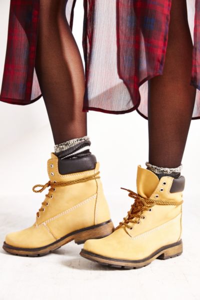 Steve Madden Pasa Lace-Up Boot