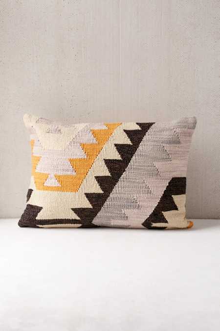 Pillows + Throws - Urban Outfitters