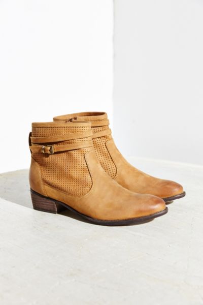 seychelles heart of gold ankle boots