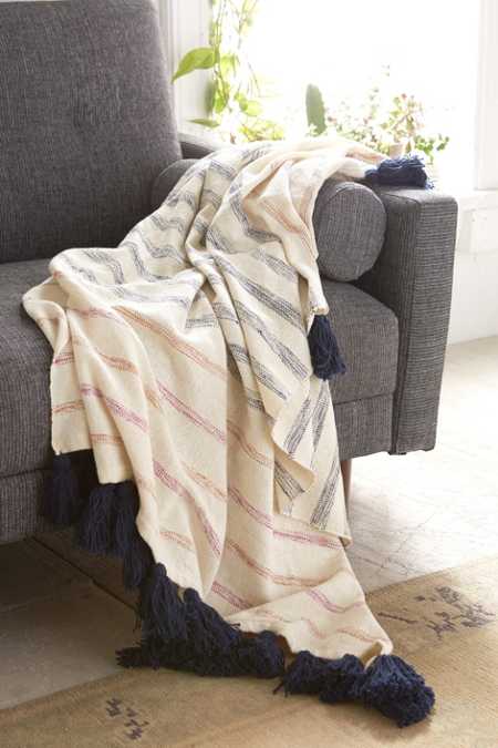 Throw Pillows + Blankets - Urban Outfitters