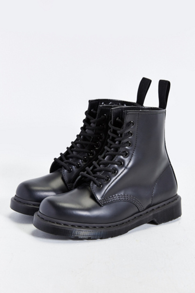 Dr. Martens 1460 8-Eye Mono Boot