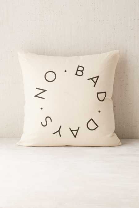 Throw Pillows + Blankets - Urban Outfitters
