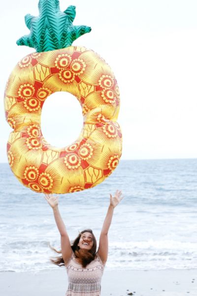 Pineapple pool float