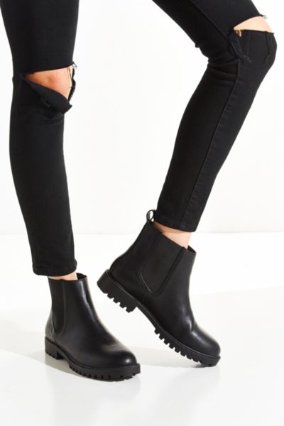 urban outfitters suede chelsea boots