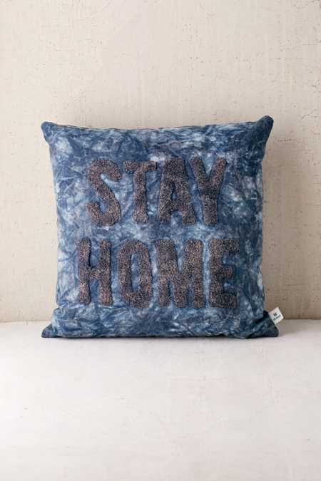Throw Pillows + Blankets - Urban Outfitters