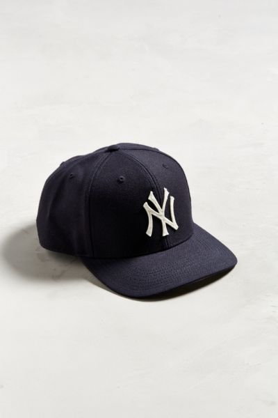 urban outfitters yankees hat