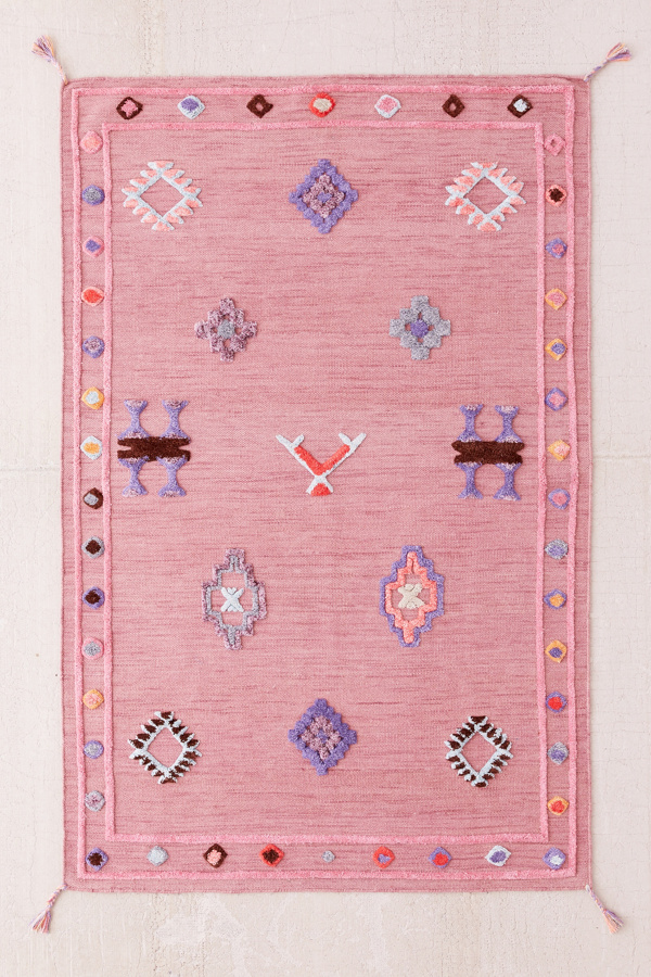 Rosalita Tufted Rug Urban Outfitters 2019 Trends Xoosha