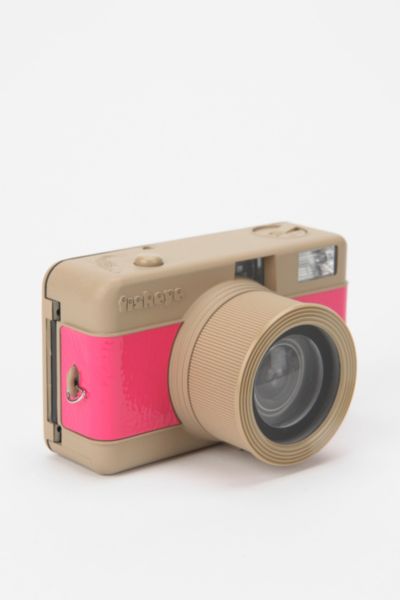 Lomography 35mm Fisheye Camera   Pink