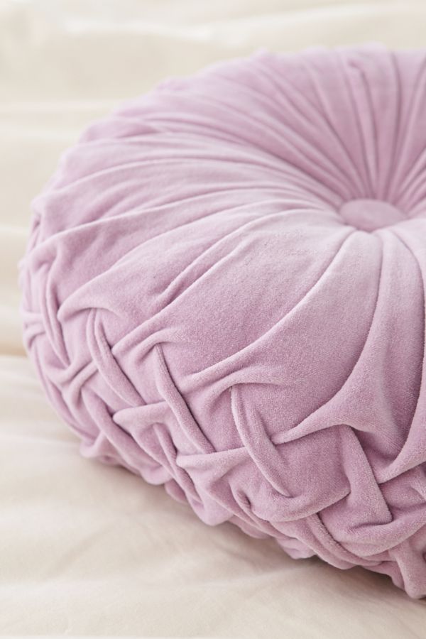 Round Pintuck Pillow Urban Outfitters