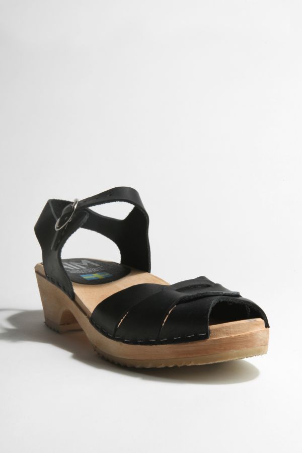 mia open toe clogs