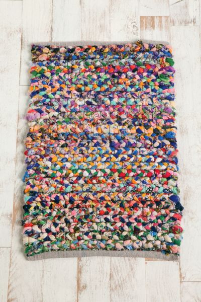 UrbanOutfitters  2x3 Chunky Braided Rag Rug