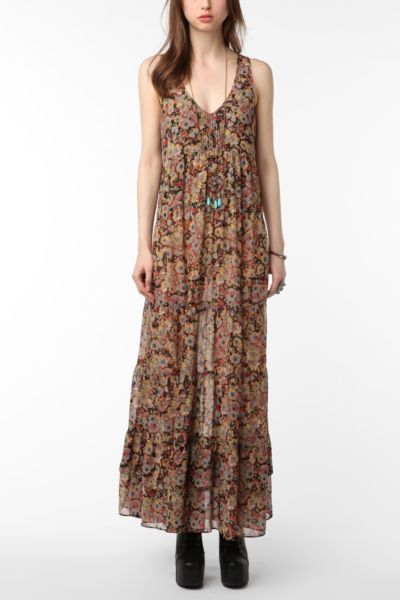 UrbanOutfitters  Kimchi Blue Floral Maxi Dress