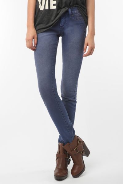 UrbanOutfitters  RVCA Nova Colors Jean