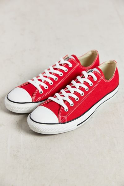 Converse Chuck Taylor Sneaker   Urban Outfitters