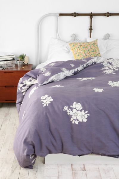 Duvets & Quilts   Urban Outfitters