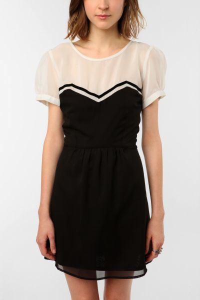 Coincidence & Chance Short Sleeved Chiffon Dress   Urban Outfitters