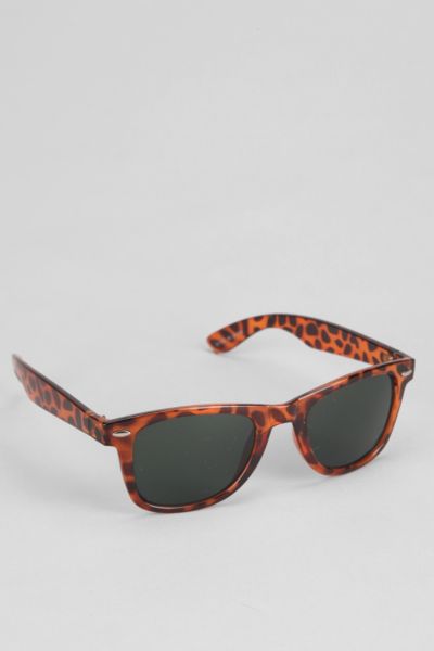 Urban Outfitters   Sunglasses & Readers