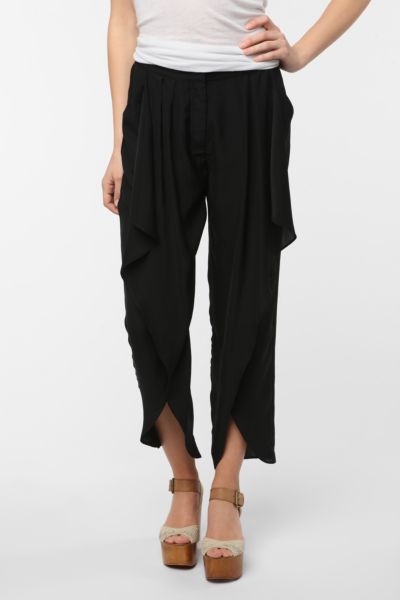 Kimchi Blue Tulip Leg Pant